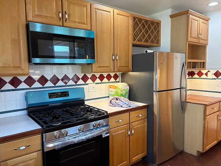 434 Washington Ave #1 — Photo 4