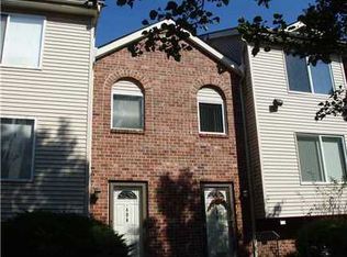 406 Holly Dr, Perth Amboy, NJ 08861