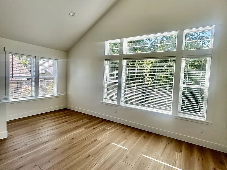 326 Boblett St — Photo 8