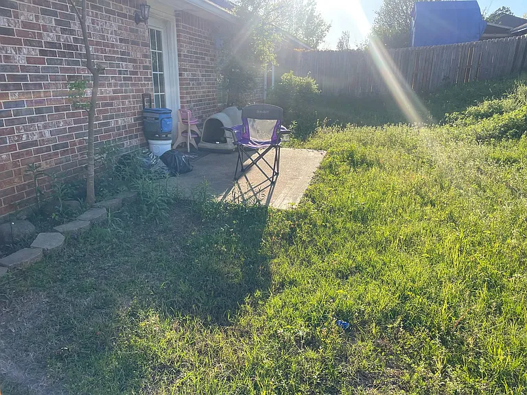 455 Redbud Cir — Photo 4