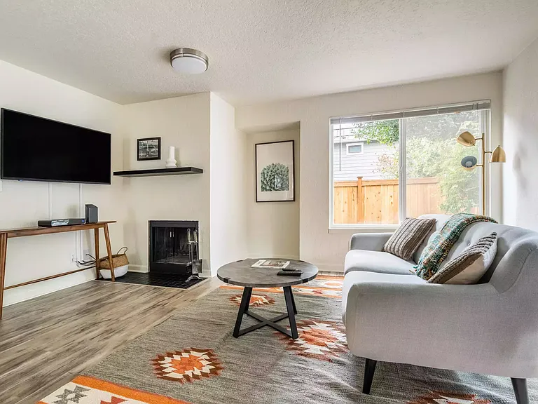 4259 Woodland Park Ave N #5 — Photo 14