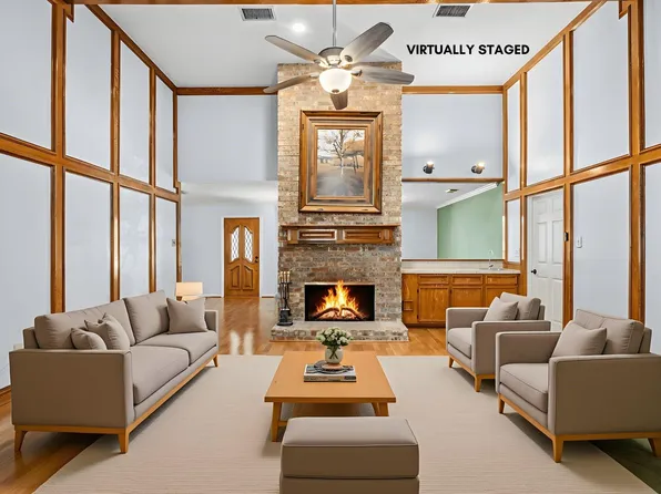 8706 Chelsworth Dr, Houston, TX 77083