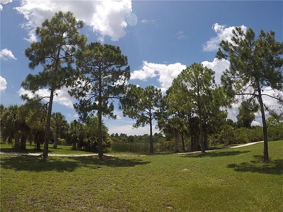 5th image of 830 Rotonda Cir