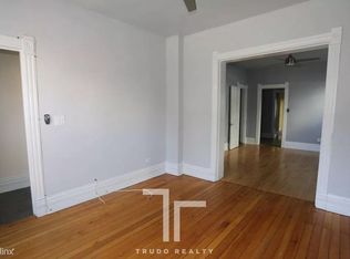 1436 W Belmont Ave, Chicago, IL 60657