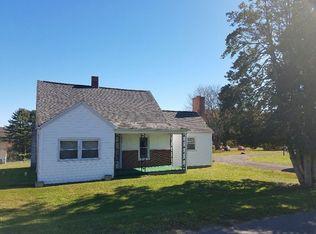 1315 Cardinal Rd, Galax, VA 24333