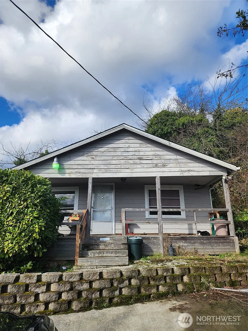 3026 S Holden Street photo 1