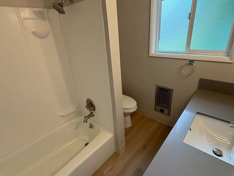 2740 22nd Ave — Photo 14
