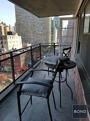Rented by Bond New York | media 2