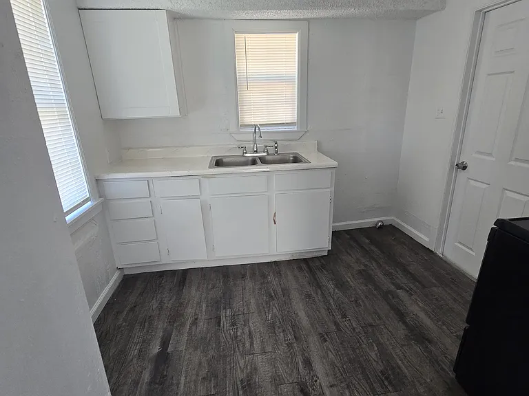 2501 NE 16th St — Photo 5