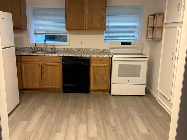 (undisclosed Address), Warwick, RI 02886