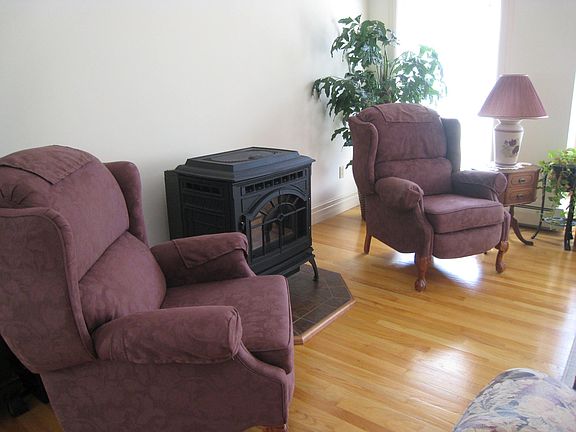 Enjoy the warmth of the Pellet Stove