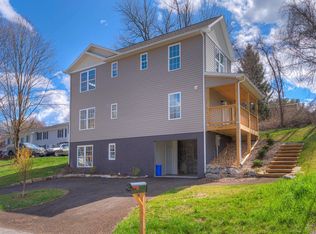495 School Ln, Christiansburg, VA 24073