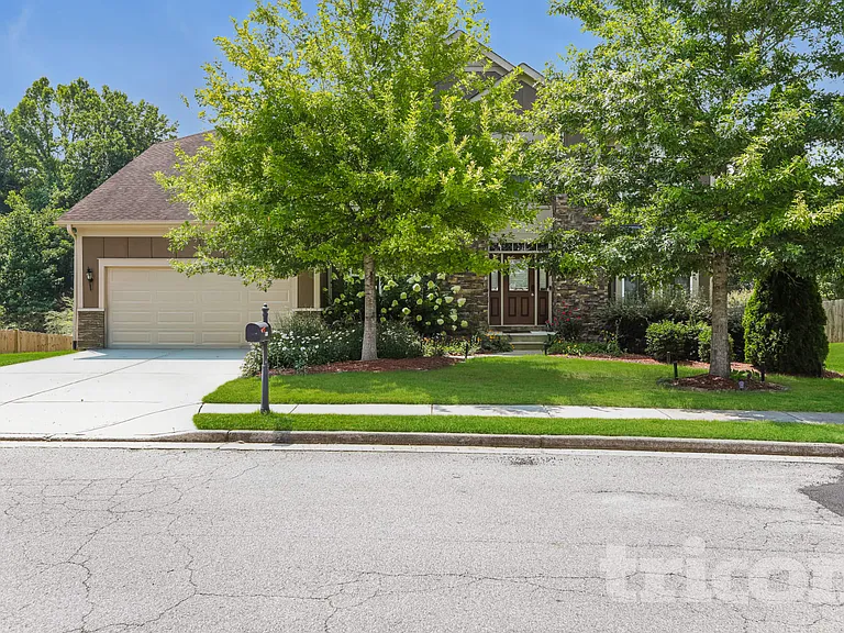 3738 Thackary Dr — Photo 1