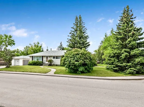 3807 N 25th Ave SW, Calgary, AB T3E 0L3