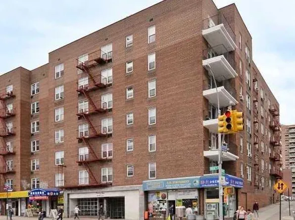 42-95 Main Street #3B, Flushing, NY 11355