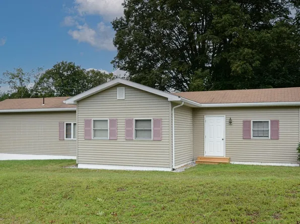 53 Comins Pond Rd, Warren, MA 01083