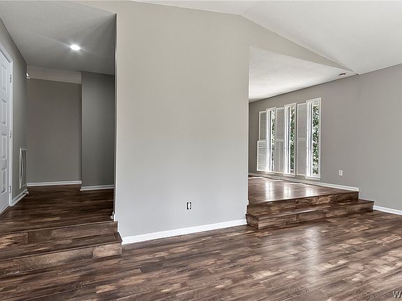 4th image of 4735 Appletree Ln