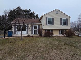 223 Laura Anne Ct, Sterling, VA 20164