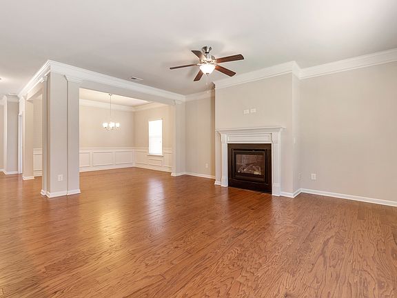 Great room to dining room