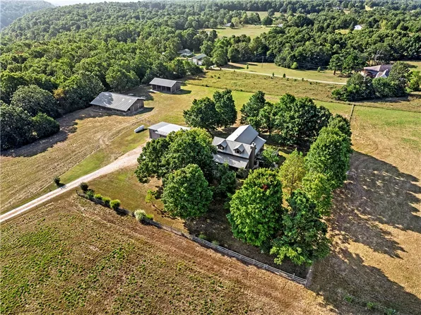 9716 Borland Ln, Harrison, AR 72601