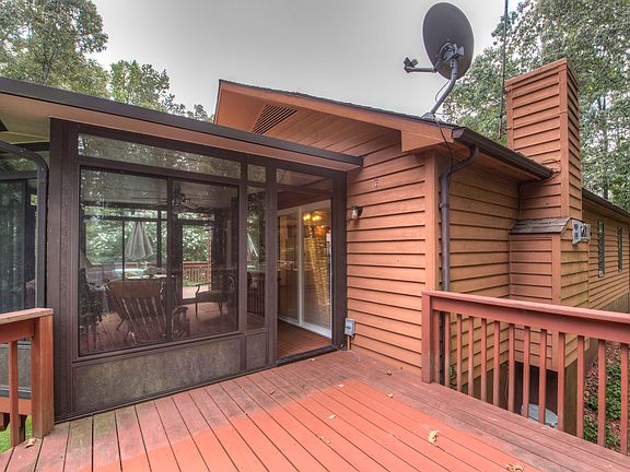3rd image of 13009 Fireside Ln
