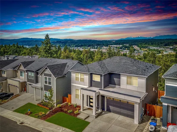 1995 NW Rustling Fir Lane, Silverdale, WA 98383