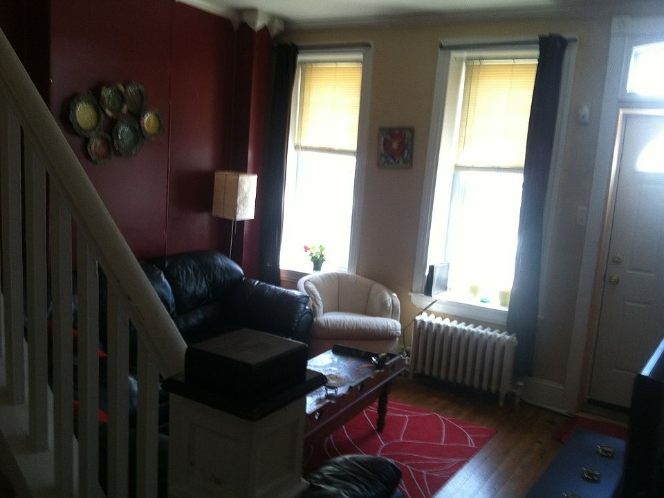 1st image of 216 Jamestown Ave