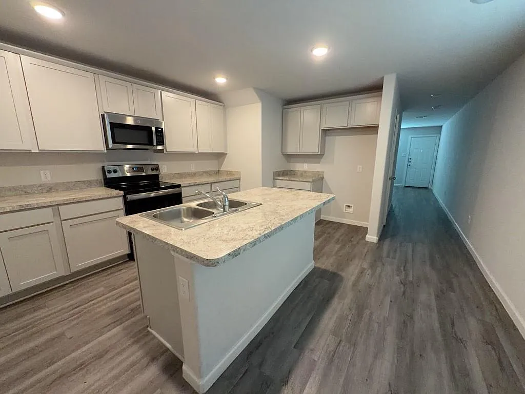 2 bed, 2.5 bath, 1012 sqft, $1,400 — Photo 4