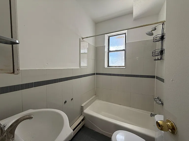 210-212 Central Ave #E3 — Photo 5