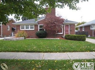 21199 Norwood Dr, Harper Woods, MI