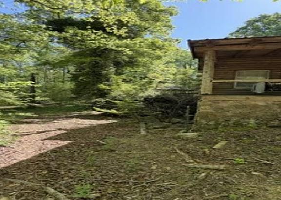 4th image of 379 Burgess Dr