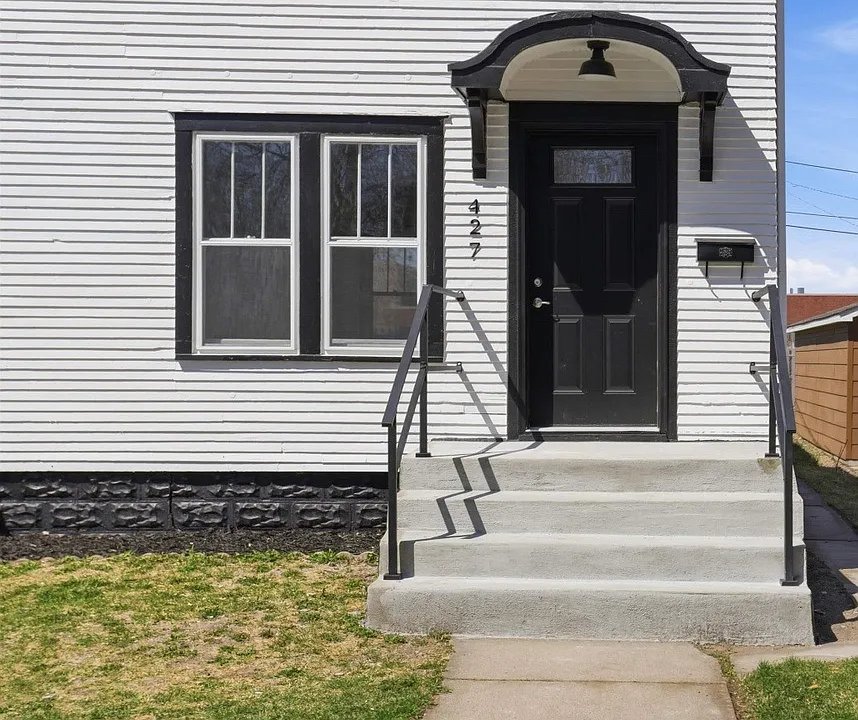 427 N French Ave