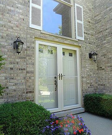 3rd image of 3301 Charlemagne Ln