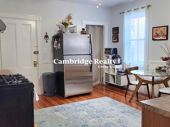 5th image of 66 Chestnut St #2T