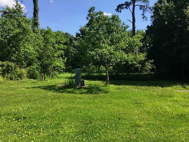1st image of 2417 David Ln