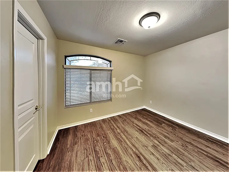 2451 S 160th Dr — Photo 14