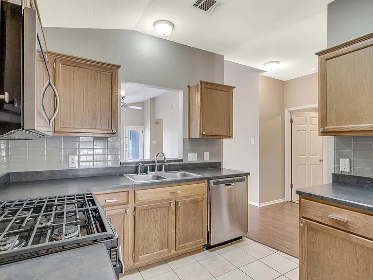 1512 Sundance Dr #T2 — Photo 30
