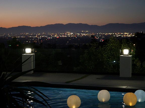 2nd image of 3653 Avenida Del Sol