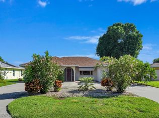 3907 SE 10th Ave, Cape Coral, FL 33904