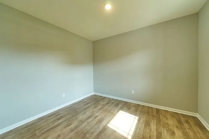 7226 Griffon Ln — Photo 4