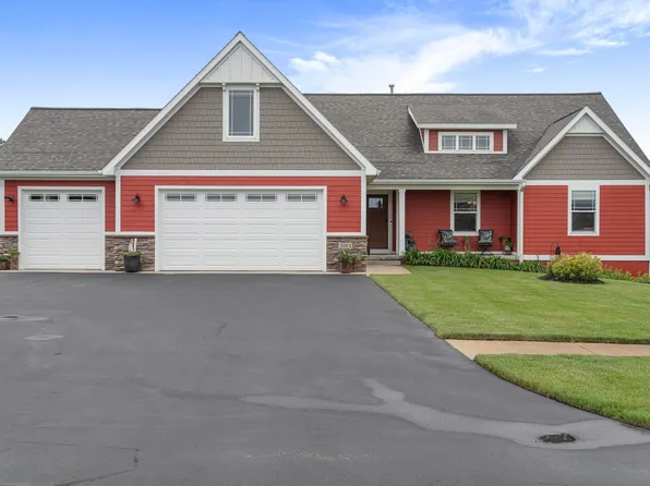 3083 Lake Meadows Cir, Traverse City, MI 49685