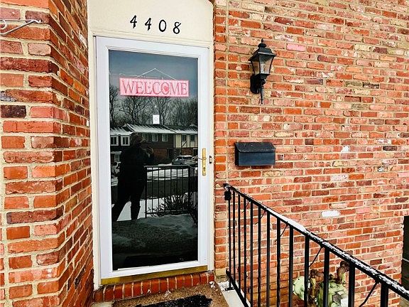 2nd image of 4408 Laurel Oak Dr