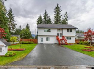 8579 Forest Ln, Juneau, AK 99801