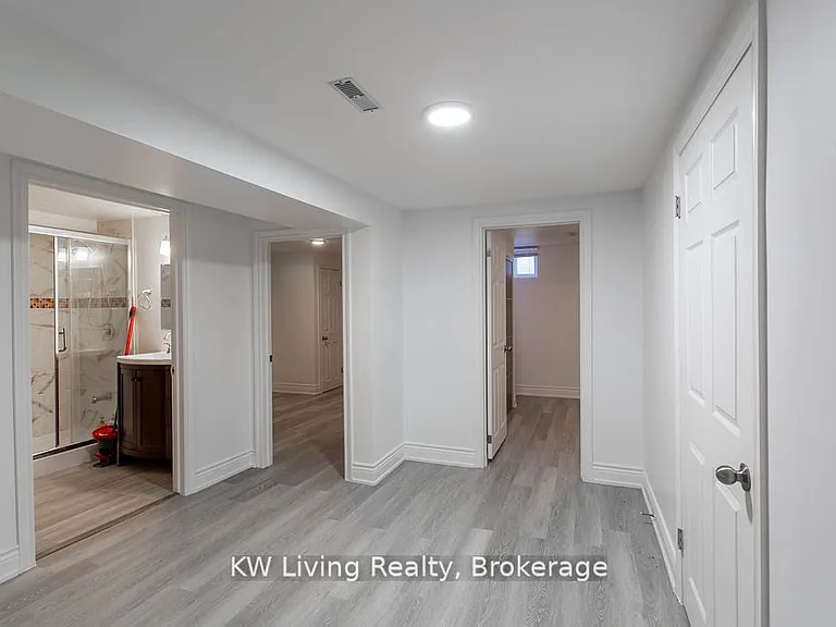 702 Lake Dr S — Photo 42