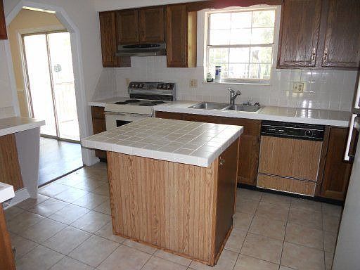 3rd image of 5947 Westmere Dr