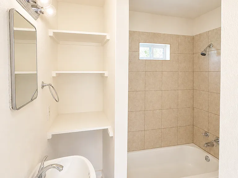 300 Delmar Ct #12 — Photo 4