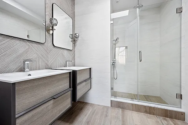 Sold by Compass | media 11