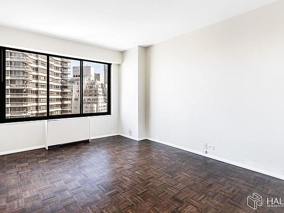 5th image of 200 E 61st St APT 17D