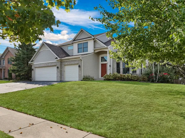 868 Red Hawk Dr, Antioch, IL 60002