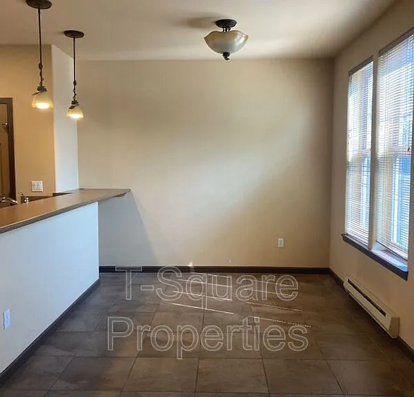 9505 NE 180th St #102 — Photo 4